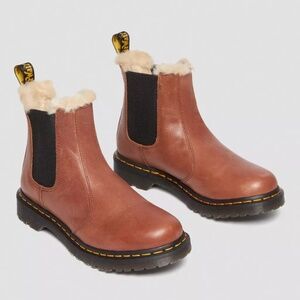 2976 LEONORE WOMEN'S FAUX FUR-LINED CHELSEA BOOTS, Size 6, NWT, Retail $180